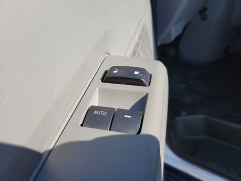 Used 2012 Ford E-350 and Econoline 350 XL w/ PWR Windows & Locks Group image 17