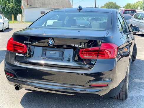 Used 2018 BMW 320i xDrive Sedan w/ Convenience Package AWD/4WD image 13