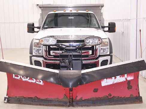 Used 2013 Ford F550 4x4 Regular Cab Super Duty w/ Payload Upgrade Pkg image 4