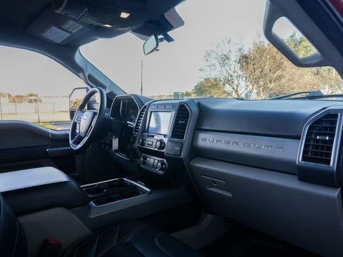 Used 2021 Ford F250 XLT w/ XLT Premium Package AWD/4WD image 35
