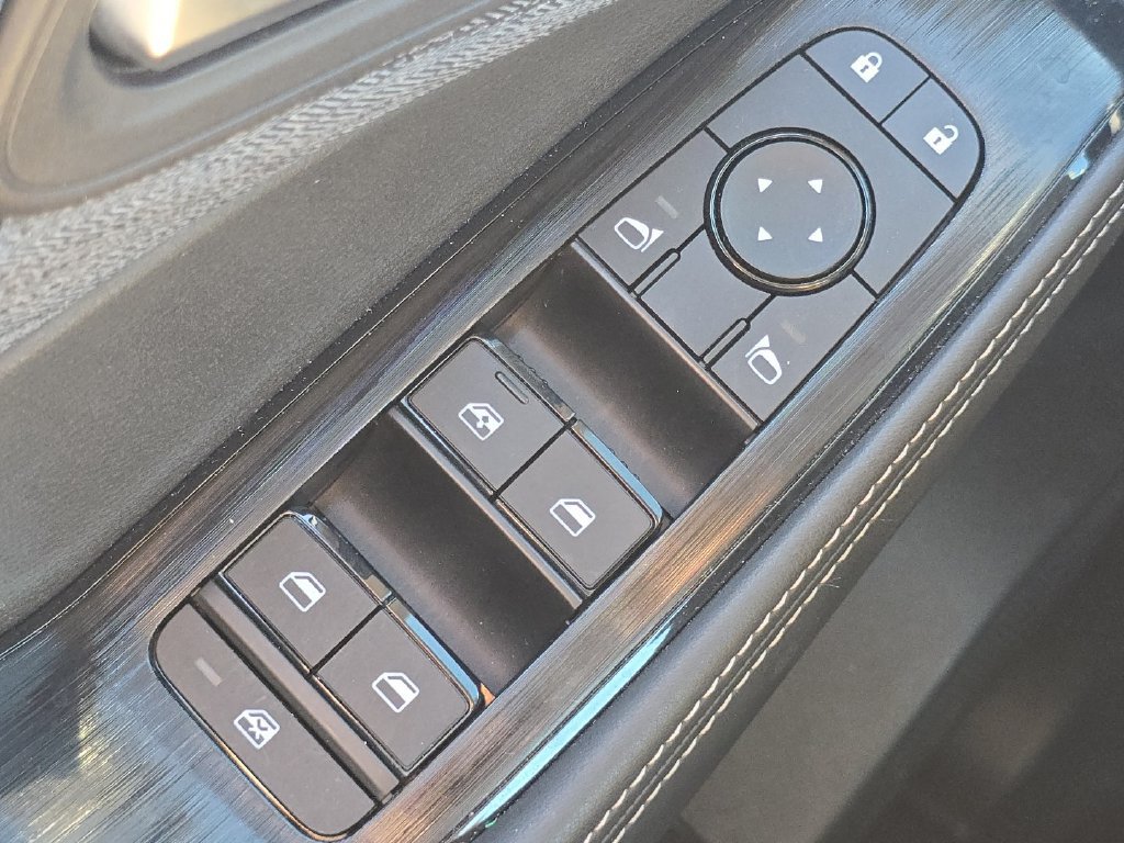 Used 2023 Nissan Rogue SV AWD/4WD image 25