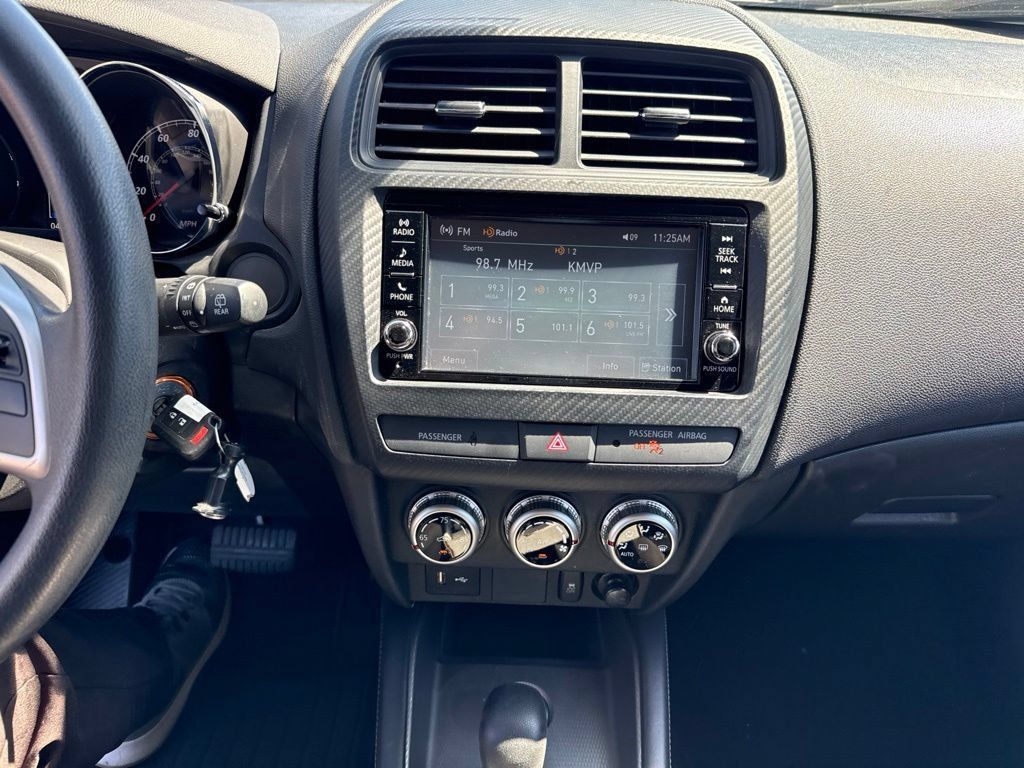 Used 2025 Mitsubishi Outlander Sport ES AWD/4WD image 10