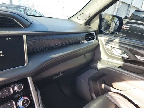 Used 2022 GMC Yukon Denali AWD/4WD image 25