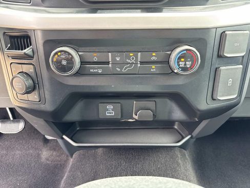 Used 2023 Ford F150 XLT AWD/4WD image 32