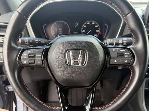 Used 2023 Honda Pilot Sport image 32