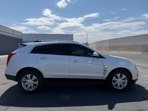 Used 2012 Cadillac SRX Luxury FWD image 4