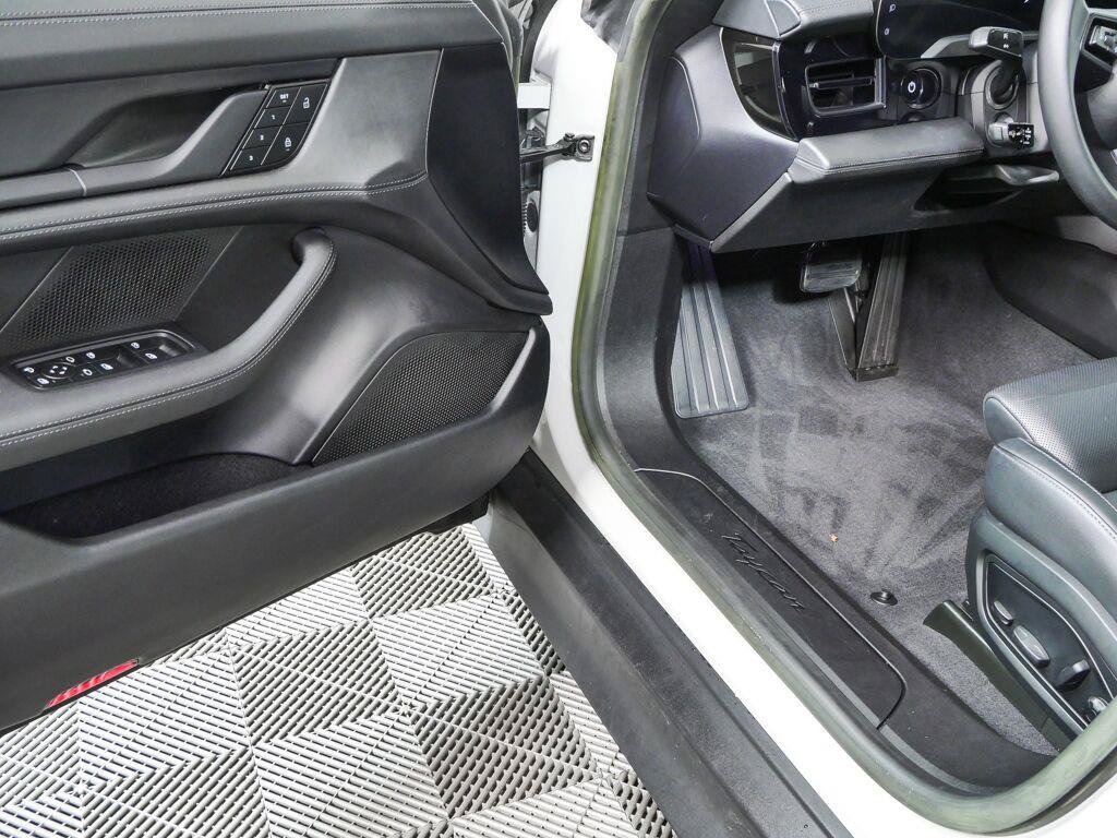 Certified 2023 Porsche Taycan RWD image 7