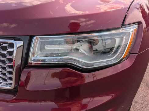 Used 2017 Jeep Grand Cherokee Overland AWD/4WD image 10