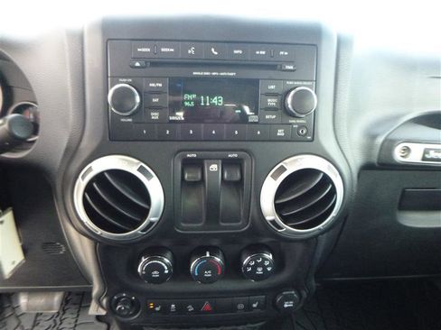 Used 2012 Jeep Wrangler Call of Duty image 15