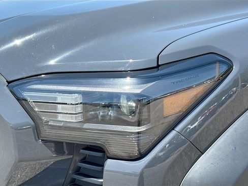 Used 2024 Toyota Tacoma TRD Off-Road w/ TRD Off Road Premium Package image 9