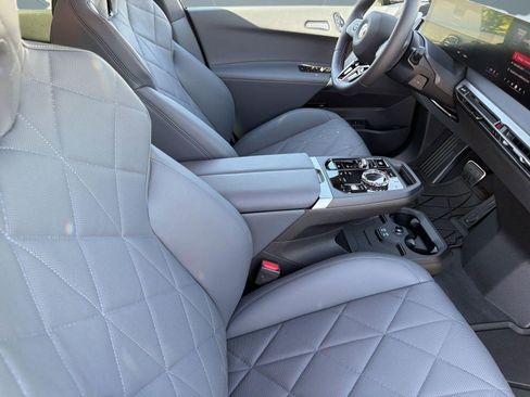 New 2026 BMW iX M70 image 31