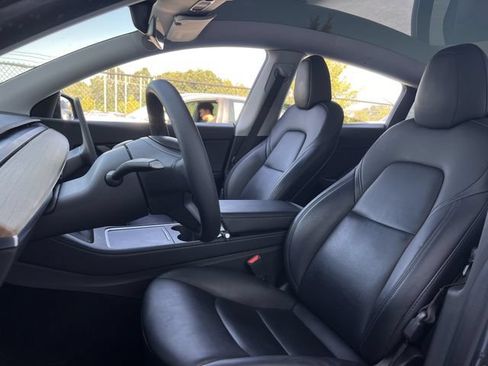 Used 2021 Tesla Model Y 2WD image 12