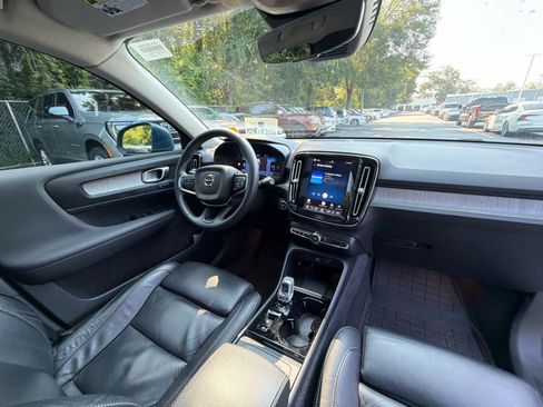Used 2023 Volvo XC40 B5 Plus w/ Protection Package AWD/4WD image 19