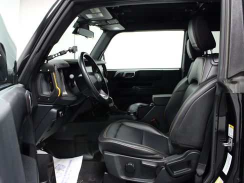 Used 2024 Ford Bronco Badlands image 12