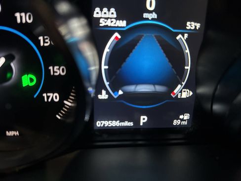 Used 2020 Jaguar F-PACE Premium image 41