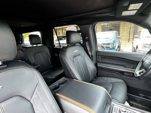 Used 2023 Ford Expedition Max Platinum image 39
