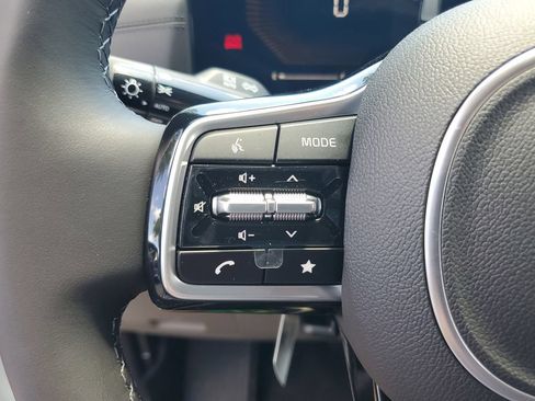 New 2026 Kia Carnival FWD image 11
