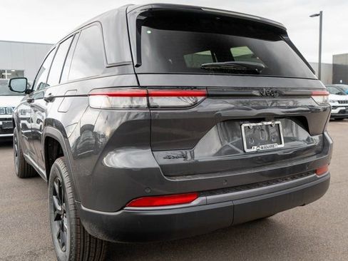New 2026 Jeep Grand Cherokee 4WD image 7