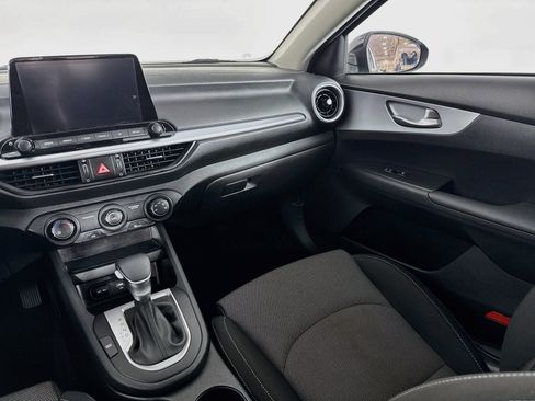 Used 2023 Kia Forte LXS w/ LXS Technology Package FWD image 21
