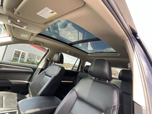 Used 2021 Volkswagen Atlas SEL AWD/4WD image 16