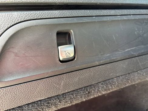 Used 2021 Mercedes-Benz GLC 300 GLC 300 image 29