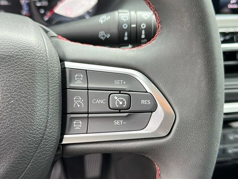 Used 2024 Jeep Compass Trailhawk image 14