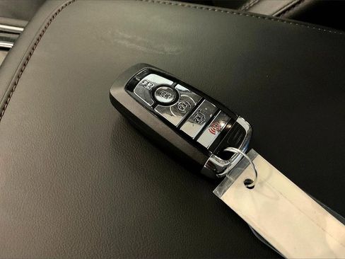 Used 2024 Lincoln Aviator Reserve w/ Equipment Group 201A image 11