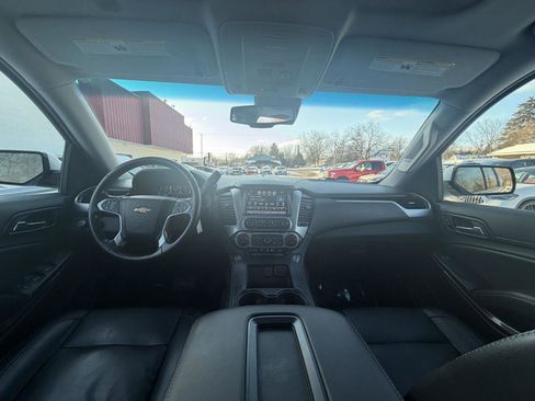 Used 2018 Chevrolet Suburban LT image 22