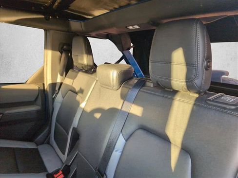 Used 2023 Ford Bronco Black Diamond image 18