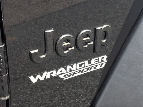 Used 2021 Jeep Wrangler Sport AWD/4WD image 30