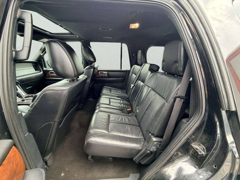 Used 2015 Lincoln Navigator 4WD image 26