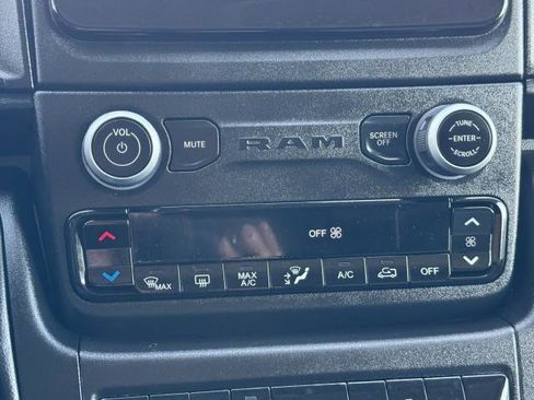 Used 2025 RAM ProMaster 2500 w/ Convenience Group FWD image 26