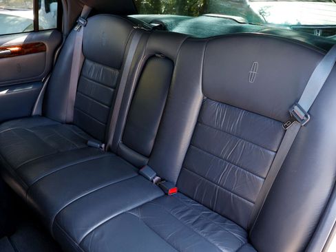 Used 1999 Lincoln Town Car Executive image 13