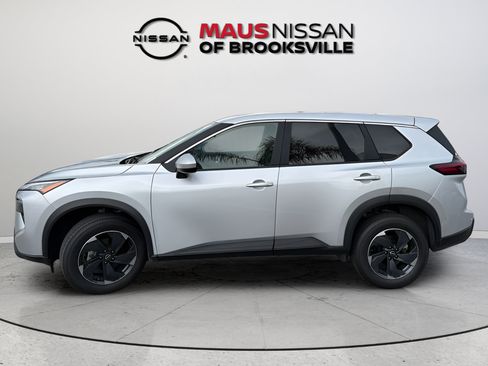 Certified 2024 Nissan Rogue SV AWD/4WD image 8