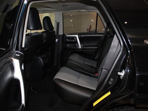 Used 2015 Toyota 4Runner SR5 Premium AWD/4WD image 25