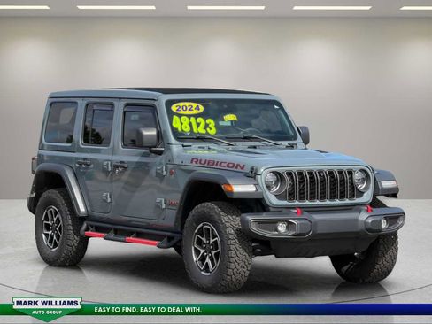 Used 2024 Jeep Wrangler Unlimited Rubicon w/ Technology Group AWD/4WD image 2