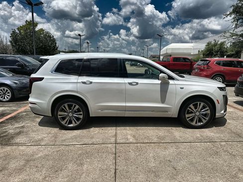 Used 2021 Cadillac XT6 Premium Luxury FWD image 10