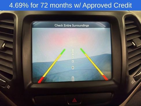 Used 2016 Jeep Cherokee Latitude w/ Comfort & Sound Group image 23