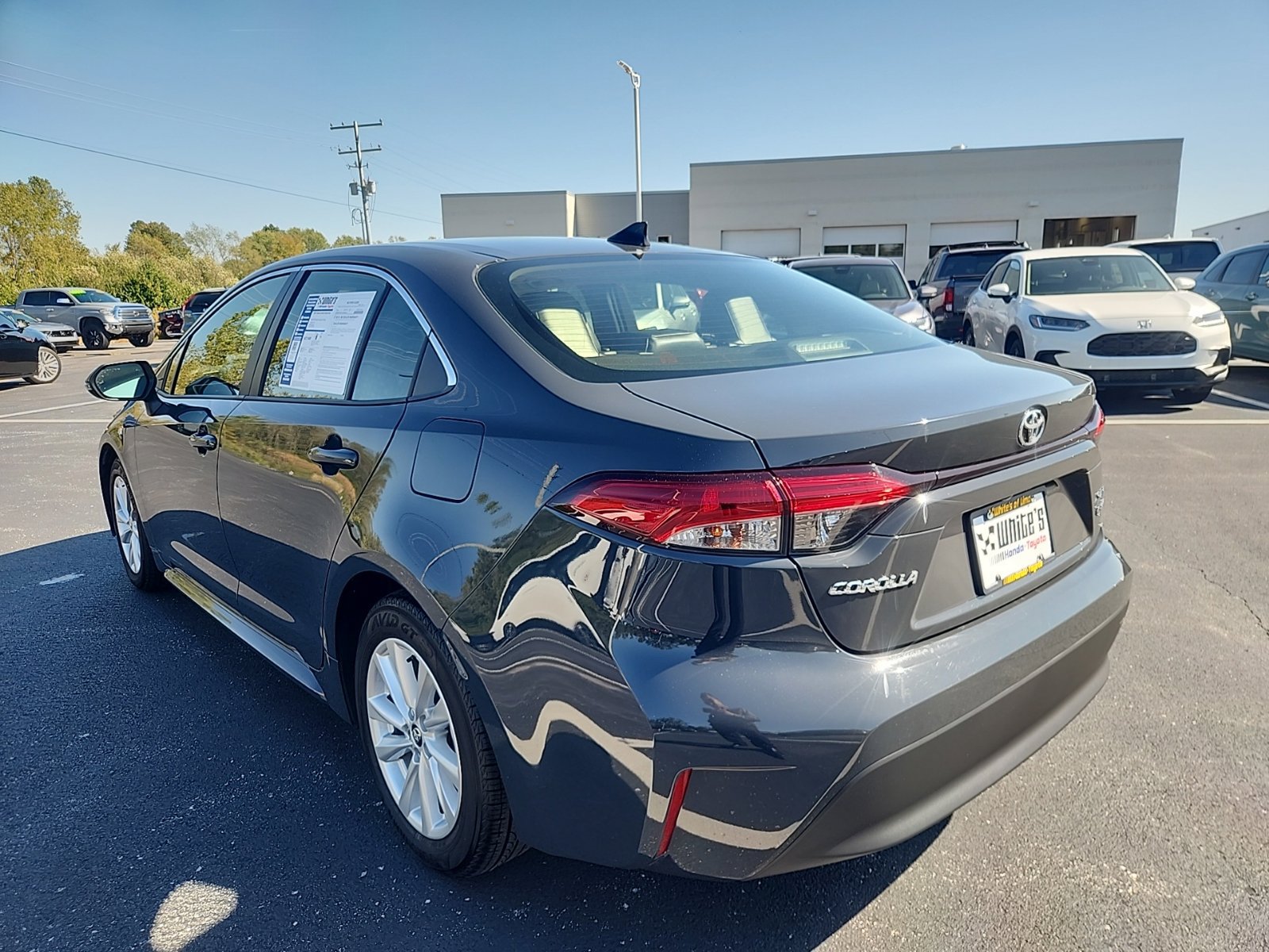 Used 2026 Toyota Corolla XLE FWD image 6