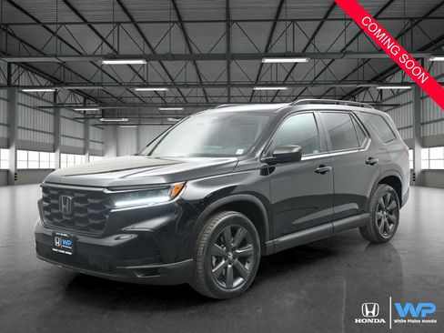 Certified 2023 Honda Pilot Sport image 1