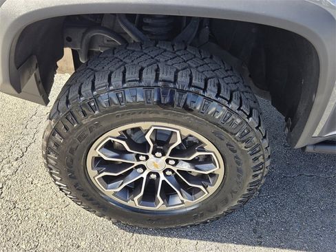 Used 2022 Chevrolet Colorado ZR2 image 10