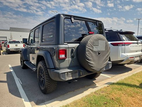 Used 2020 Jeep Wrangler Unlimited Sport AWD/4WD image 2
