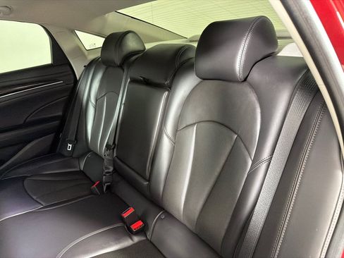Used 2018 Buick LaCrosse Essence w/ Sun and Shade Package FWD image 21