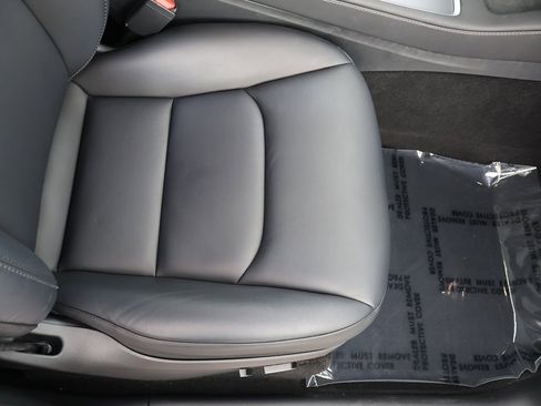 Used 2023 Tesla Model Y Performance image 31