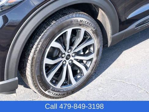 Used 2025 Ford Explorer ST-Line w/ Premium Package image 10