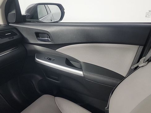 Used 2016 Honda CR-V Touring image 21