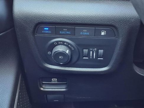 Used 2022 Jeep Grand Cherokee Limited 4xe image 20