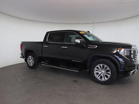 Used 2024 GMC Sierra 1500 Denali w/ Technology Package AWD/4WD image 26