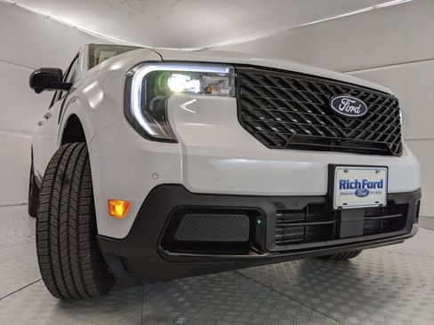 New 2026 Ford Maverick Lariat w/ Black Appearance Package image 28