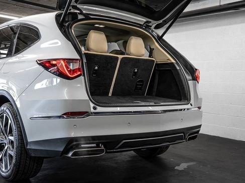 Used 2023 Acura MDX FWD w/ Technology Package image 17